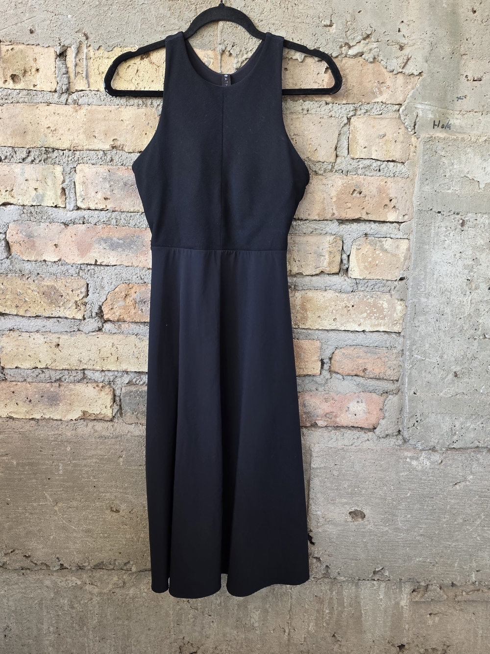 ATHLETA Black Ribbed Keyhole Back Flare Midi Dress Small